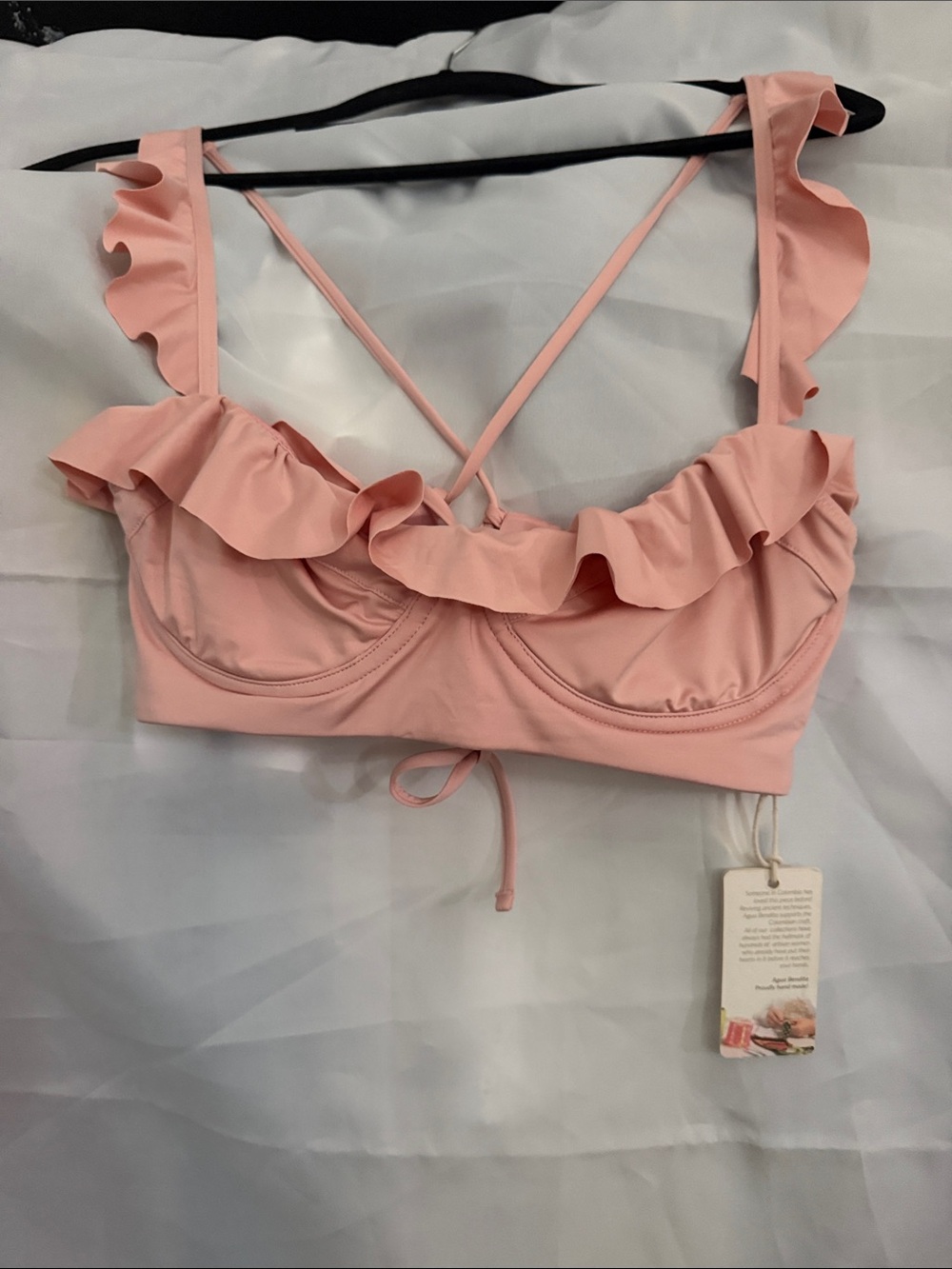 NWT Agua Bendita beautiful Pink Ruffle Underwire Bikini Top 😍